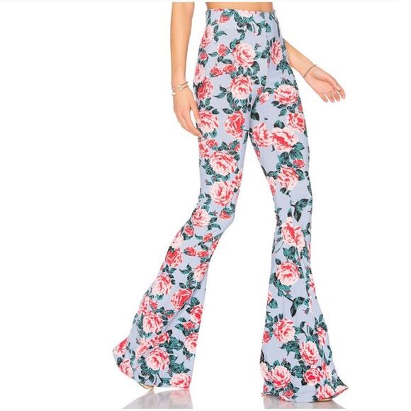 Show me your Mumu Bam bam bells cabbage rose floral print high rise flare pants - Picture 1 of 6